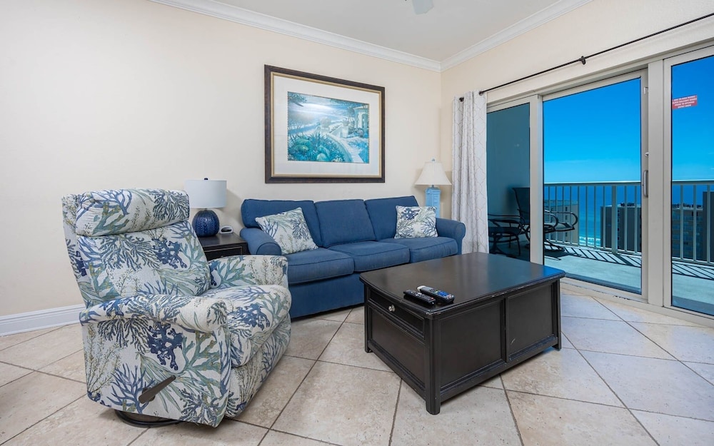 Condo, 2 Bedrooms