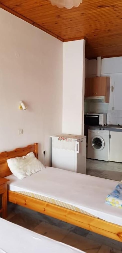 Comfort Triple Room, Balcony, Courtyard View photo 3