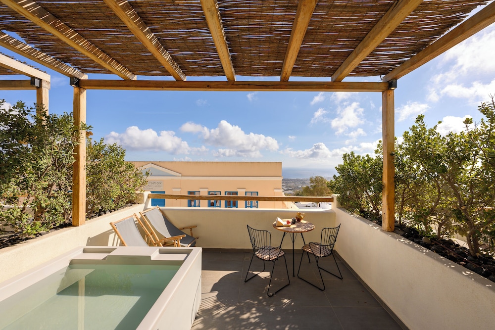 Suite with Spa Bath and Sea View