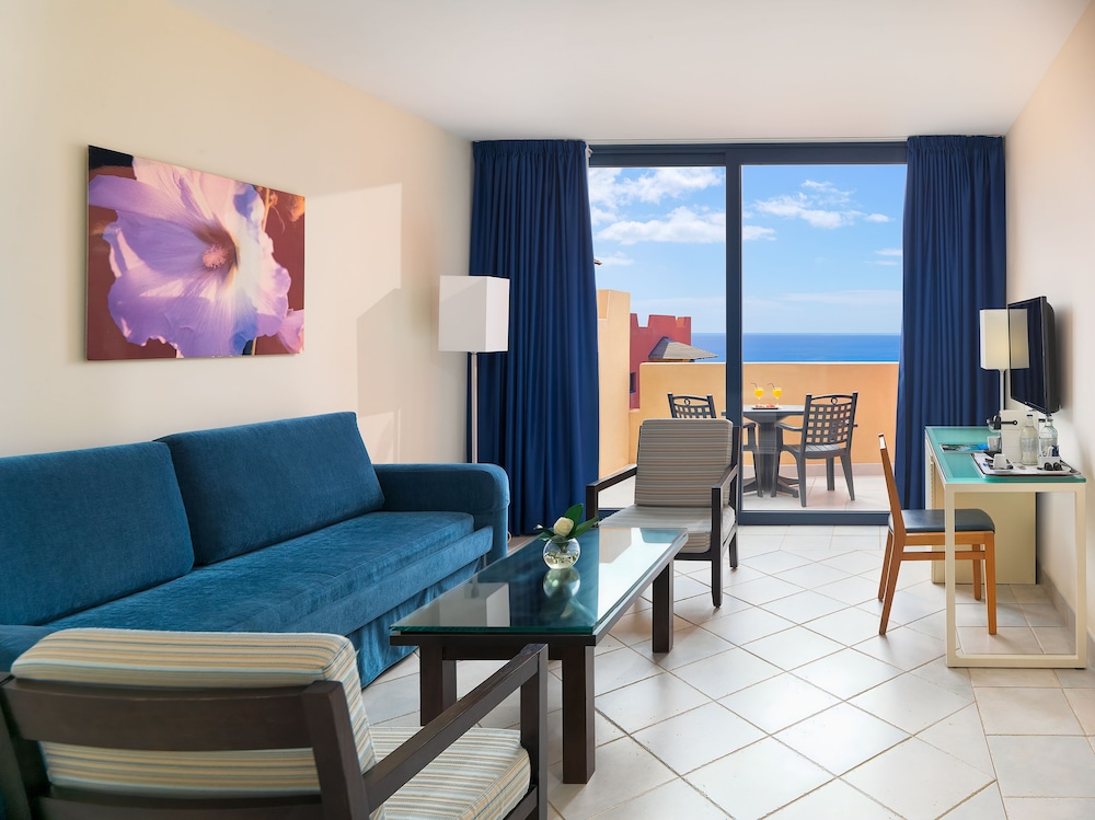 Junior Suite, Sea View (2 adults and 1 child)