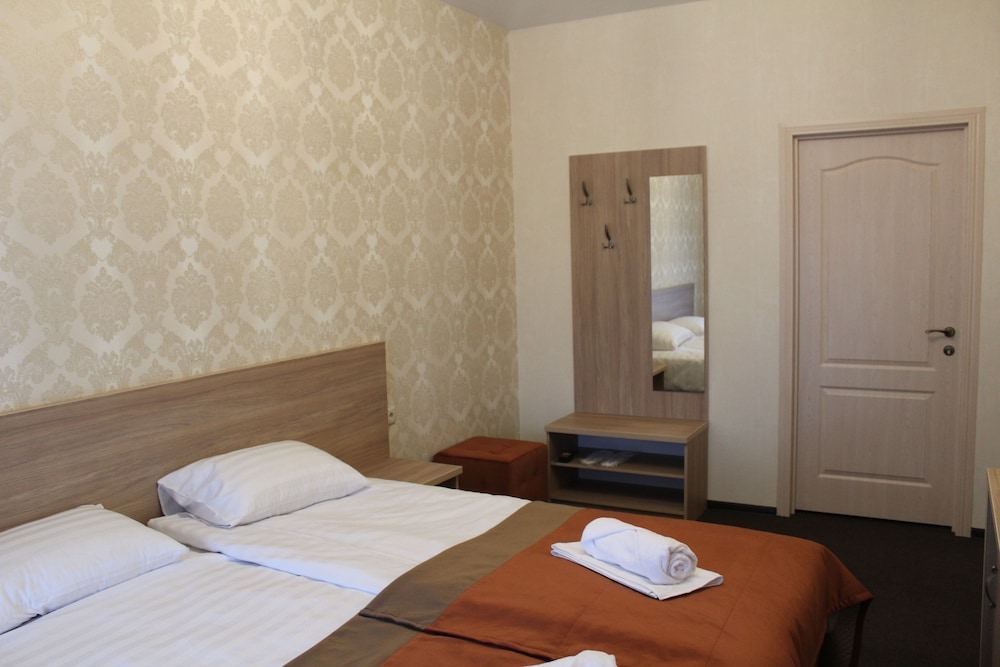 Standard Double or Twin Room photo 3