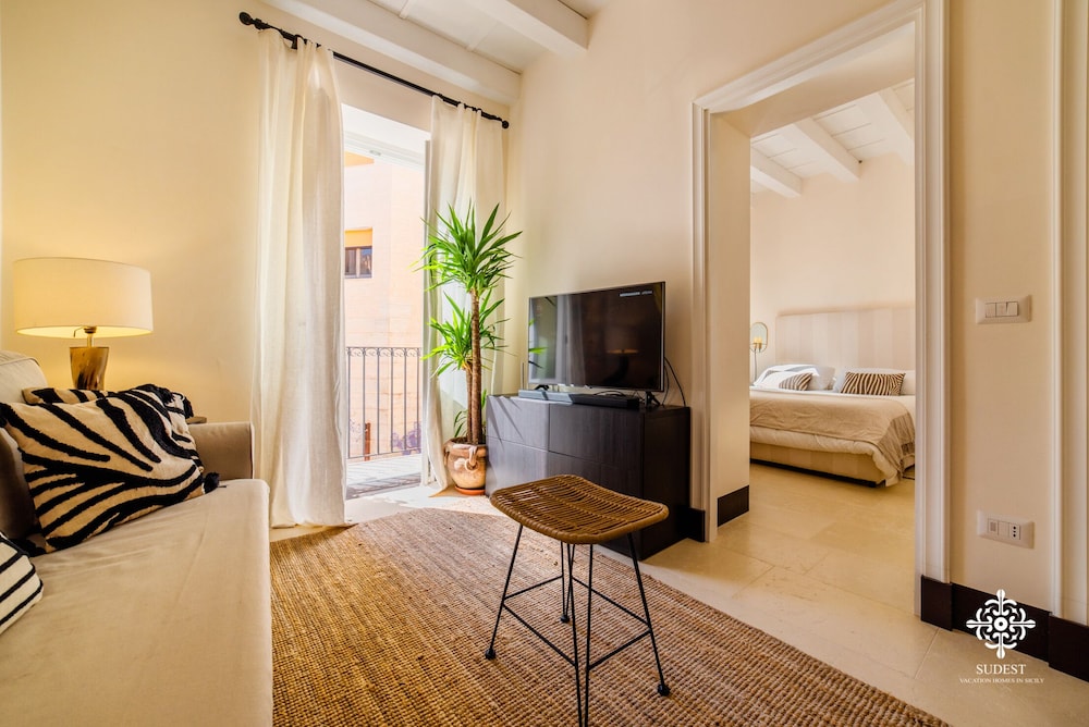 Deluxe Apartment, 1 Bedroom, City View