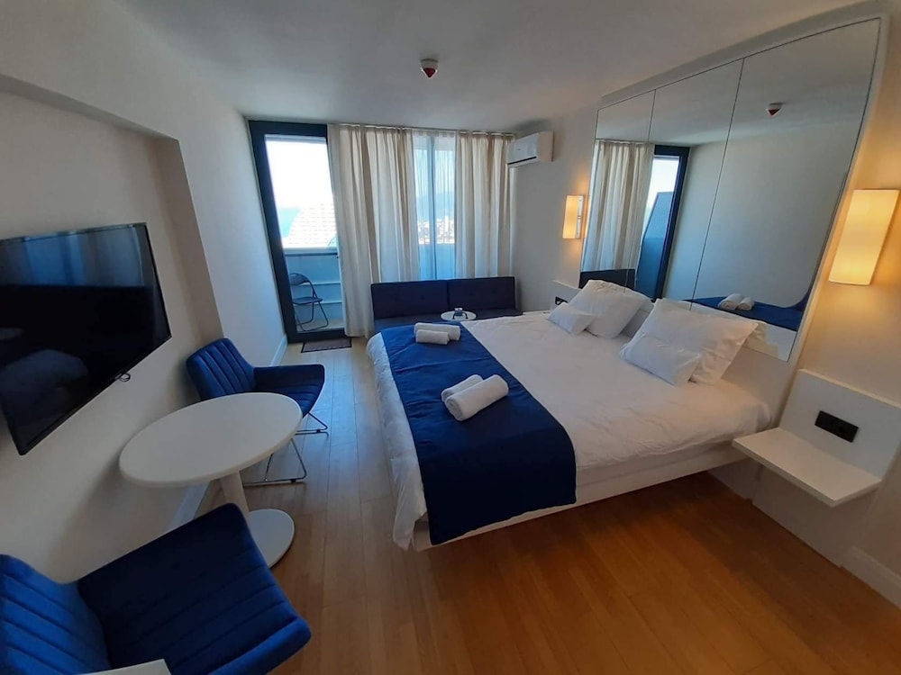 Studio, 1 King Bed