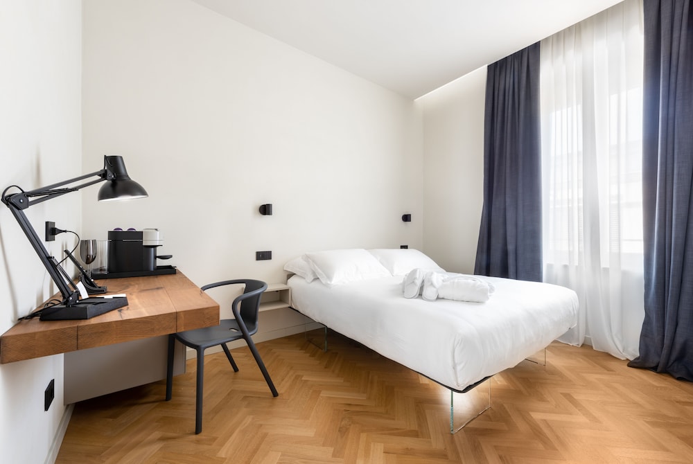 Standard Room, Courtyard View