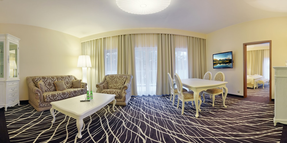 Deluxe Suite, 1 Bedroom photo 2
