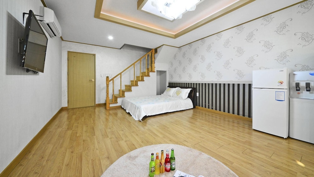 Basic Room, 1 Bedroom (Oregano 201) - Photo 9