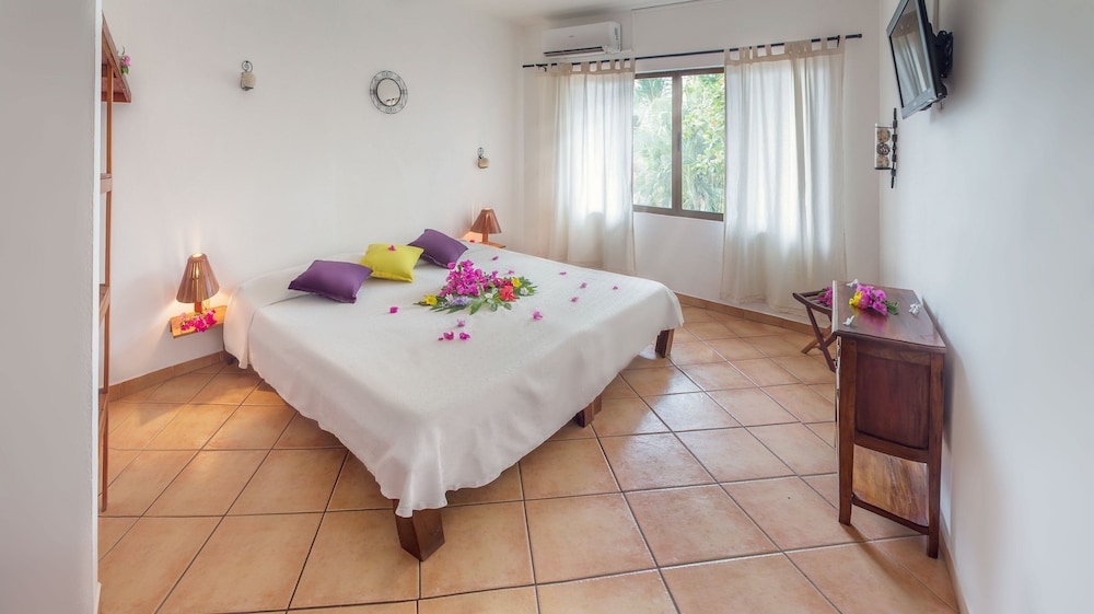 Room, Beach View #8