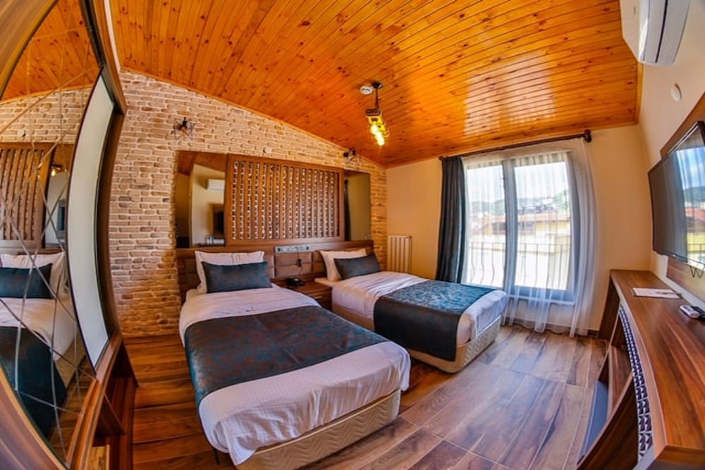 Deluxe Loft, City View