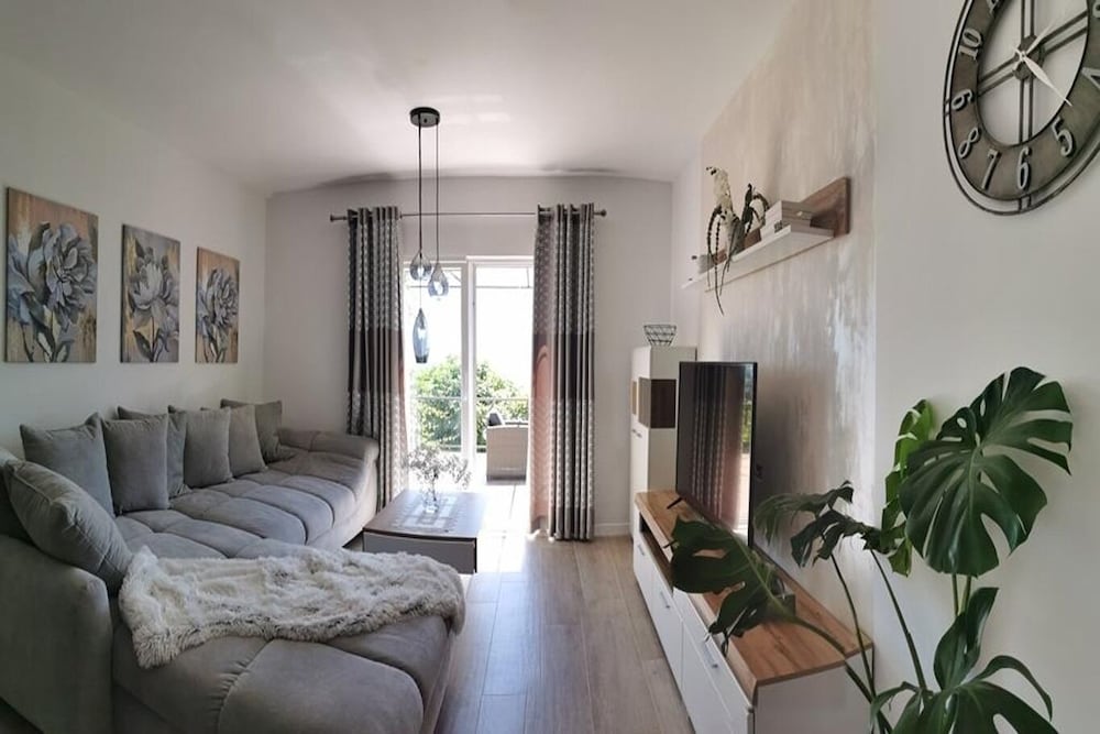 House (Jak - sea view - H(4))