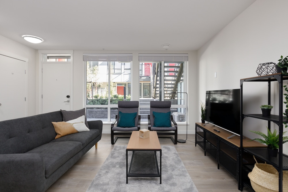 Deluxe Condo photo 1