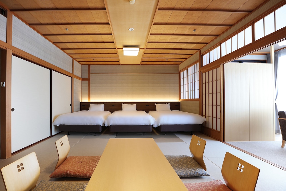 Modern Japanese Triple Room with Open-air Bath, Non Smoking photo 2