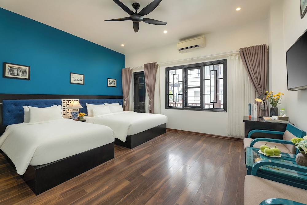 Suite room with Balcony