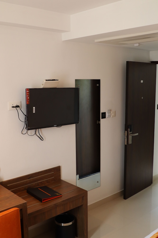 Deluxe Room - Photo 4