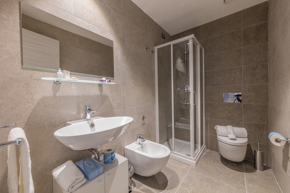 Deluxe Double Room Single Use photo 2
