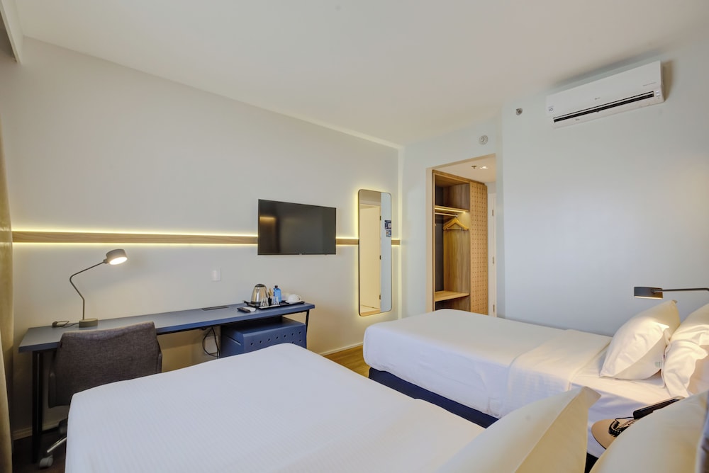 Twin Room, 2 Twin Beds, Refrigerator