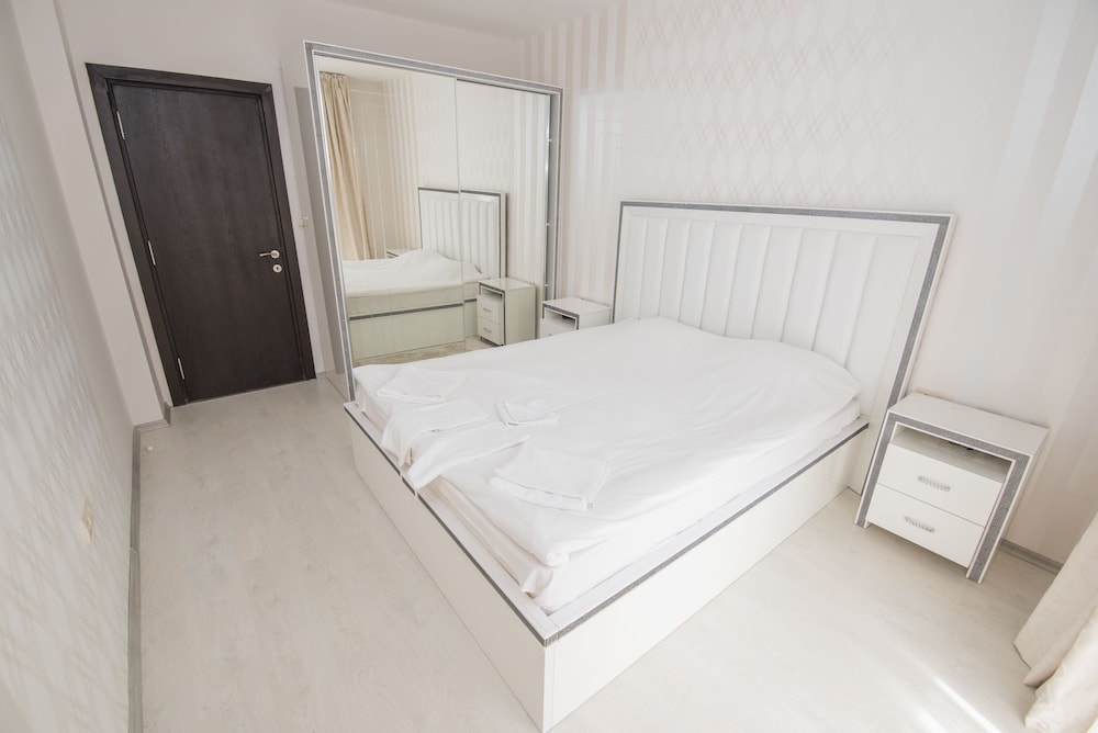 Vip Apartment, 2 Bedrooms, Sea View photo 2