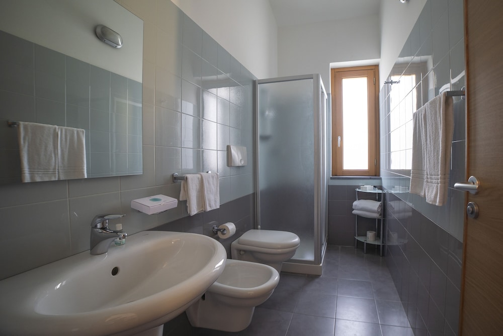 Classic Double Room Single Use photo 3
