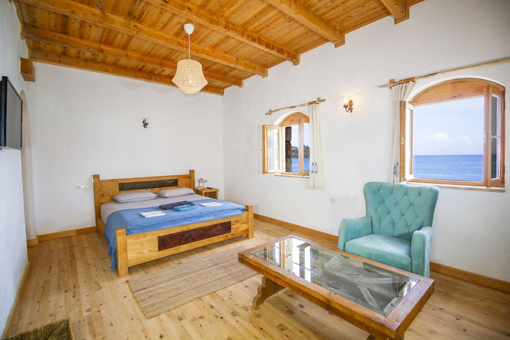 Grand Room photo 1