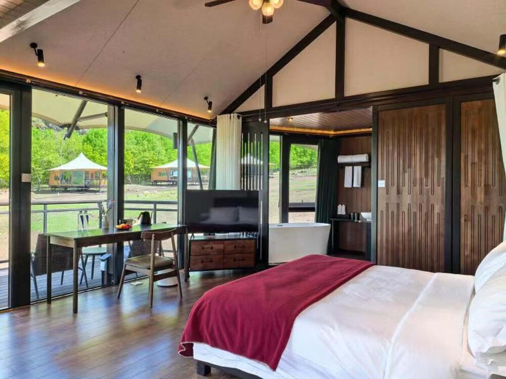 Superior Double Room, Mountain View