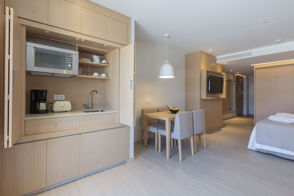 Family Studio, Balcony (2 adults + 1 child)