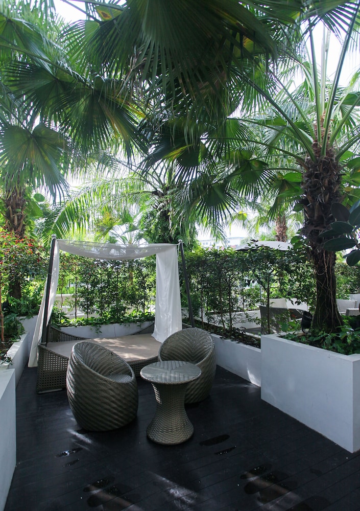 Deluxe Garden Room
