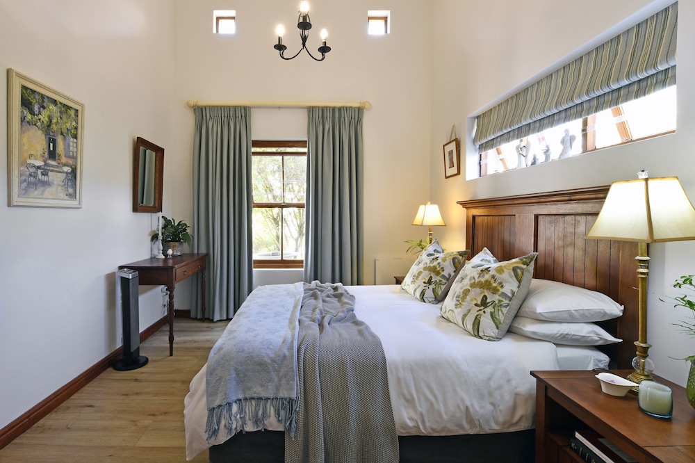 Romantic Cottage photo 2