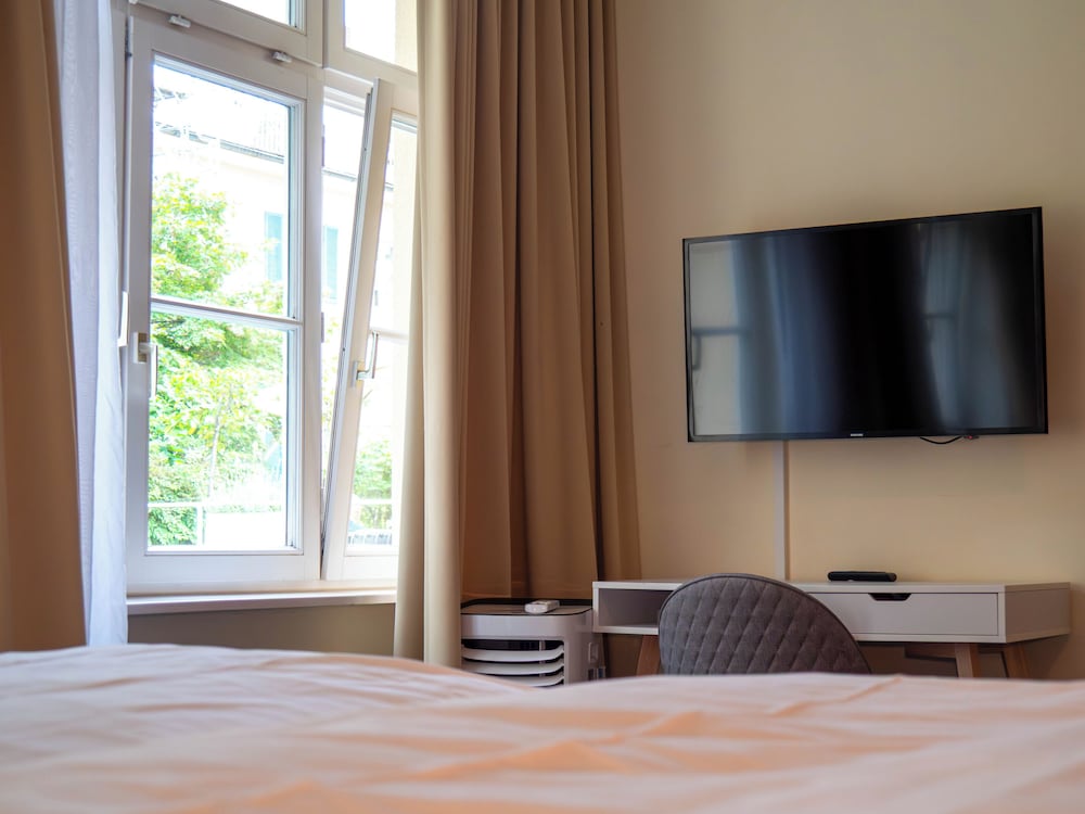 Carl Suites Superior - Photo 5