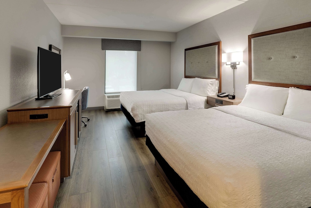 Room, 2 Queen Beds, Accessible (Hearing) - Photo 4
