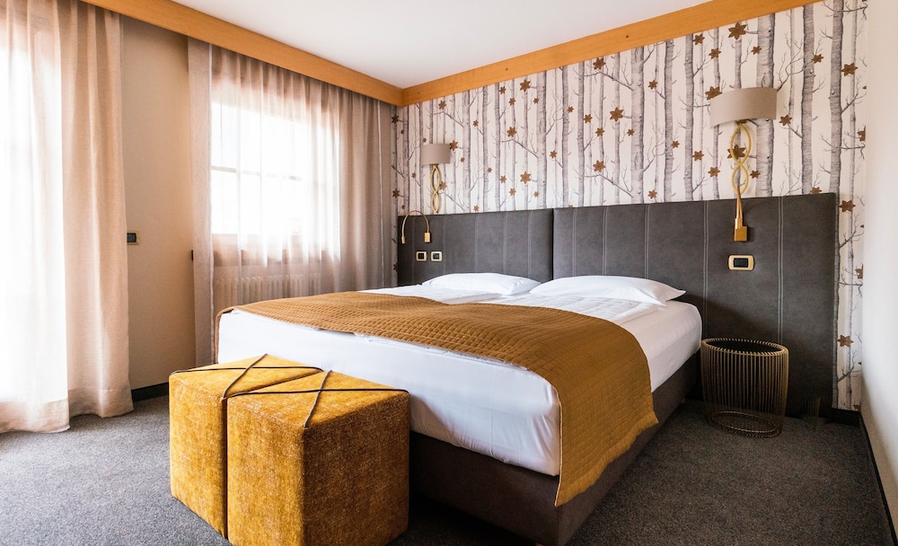Standard Suite - Photo 2