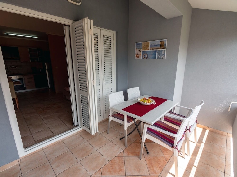 Apartment (Keko - 100 m from the beach - A2(4+1))