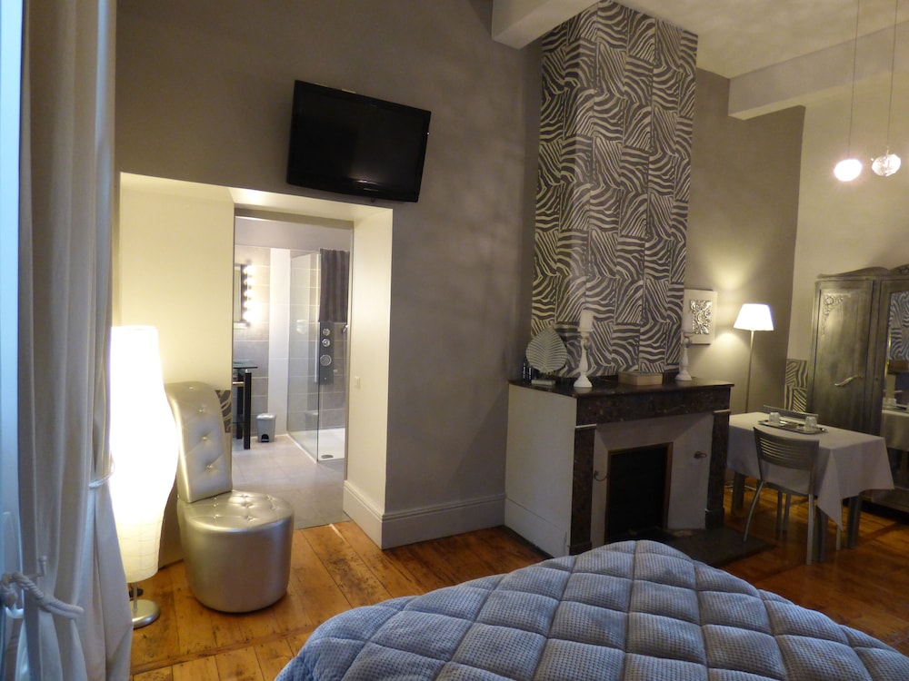 Superior Double Room, Ensuite, Garden View (VIP) photo 3