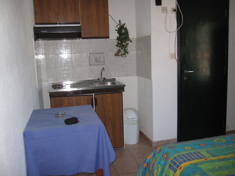 Standard Double Room, Kitchenette, Beach View photo 3