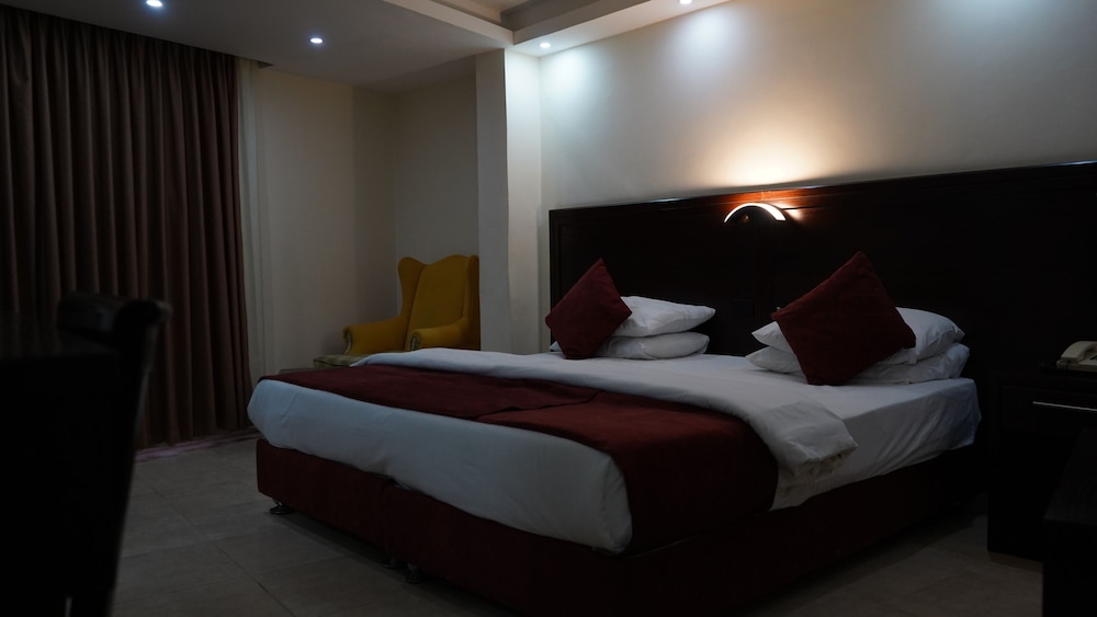 Honeymoon Twin Room photo 1
