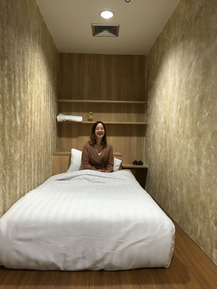 Basic Shared Dormitory, 1 Twin Bed (Female Only) photo 2