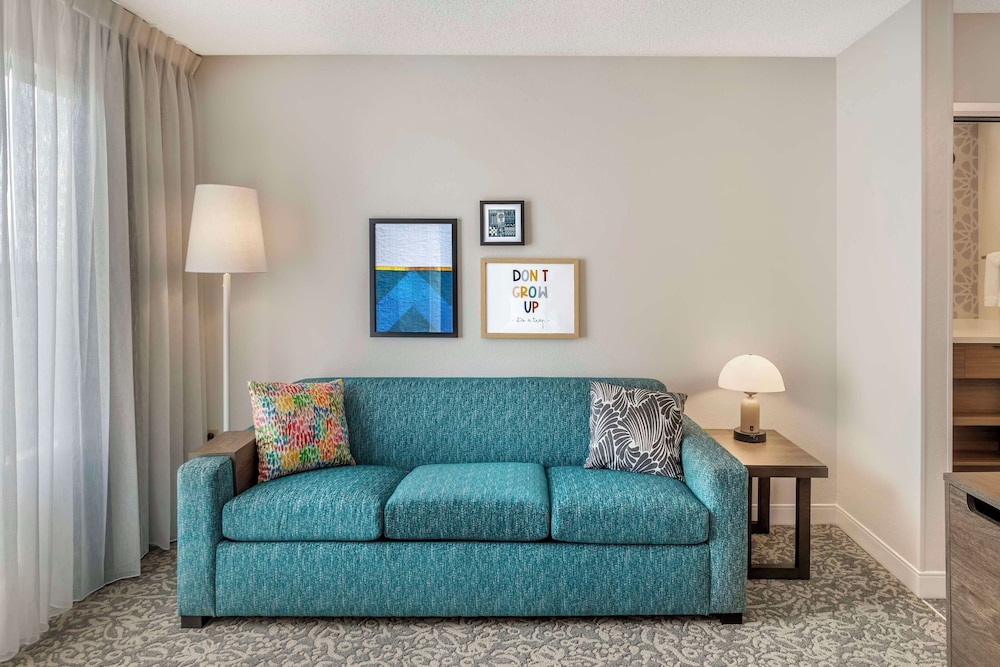 Room, 1 Queen Bed with Sofa bed, Accessible (Mobility/Hearing Tub)