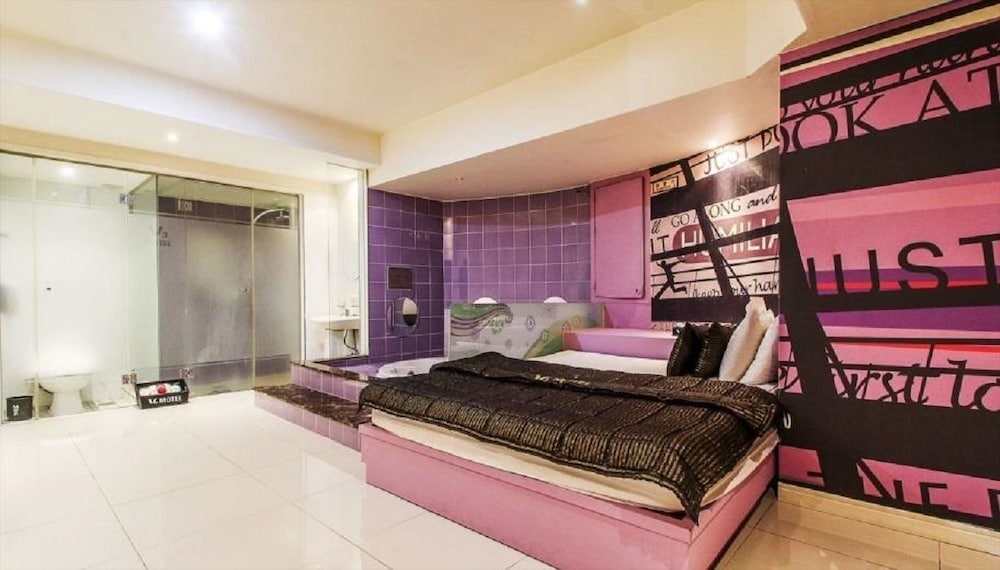 Deluxe Double Room photo 2
