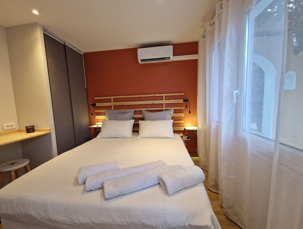 Standard Room (1)