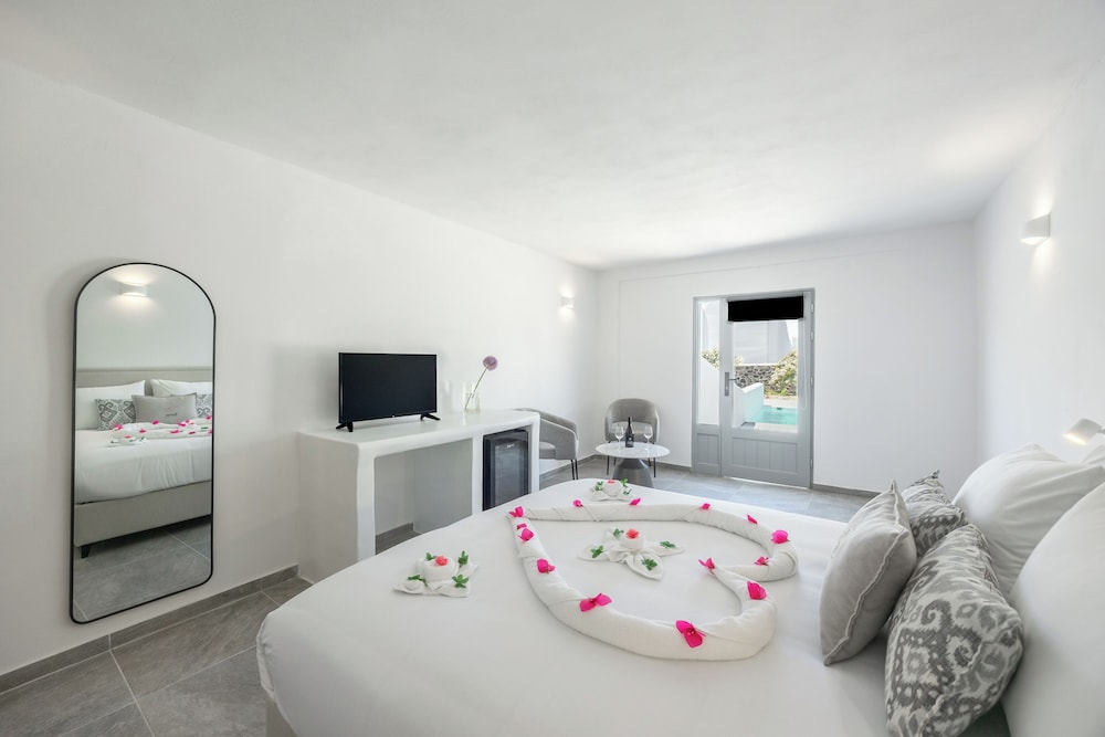 Junior Suite with Private Pool