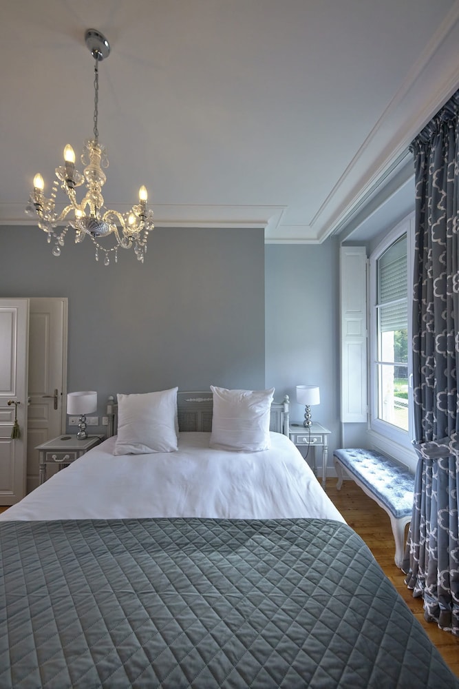Classic Double Room, 1 King Bed, Garden View