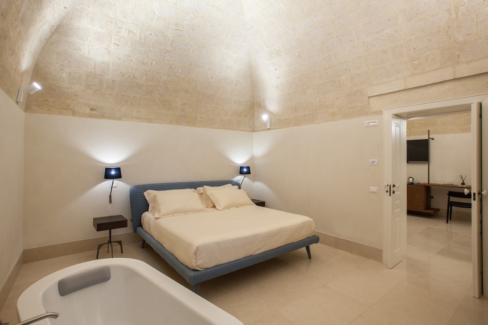 Premium Studio Suite (Suite Queen)