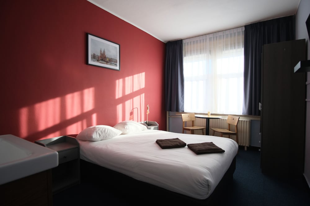 Double Room, Shared Bathroom