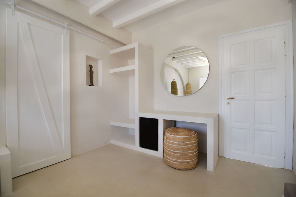 Panoramic Room, 1 Bedroom, Partial Sea View photo 2