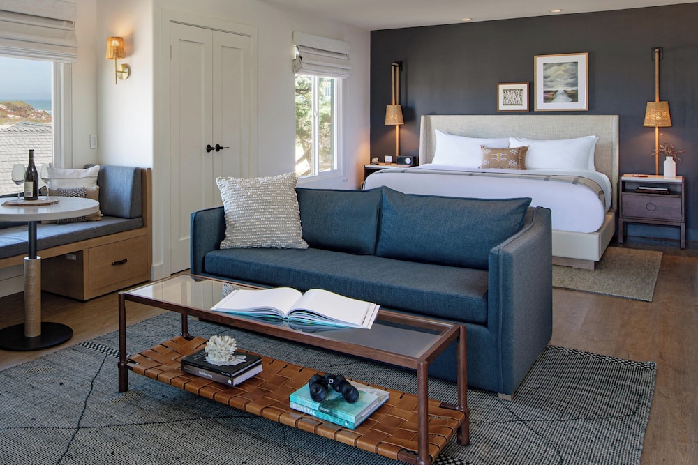 Junior Suite, 1 King Bed, Ocean View - Photo 3