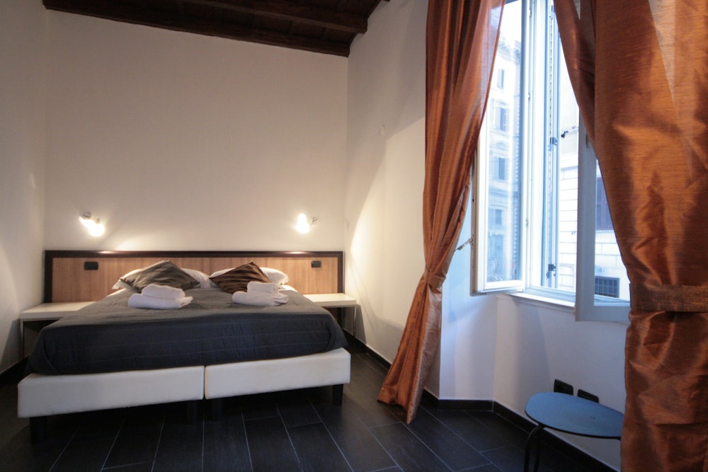 Luxury Double Room, 1 Queen Bed, City View photo 3