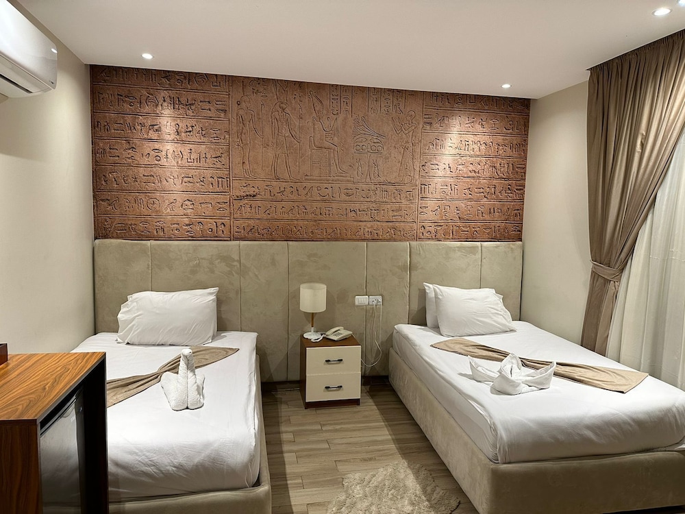 Deluxe Double or Twin Room - Photo 33