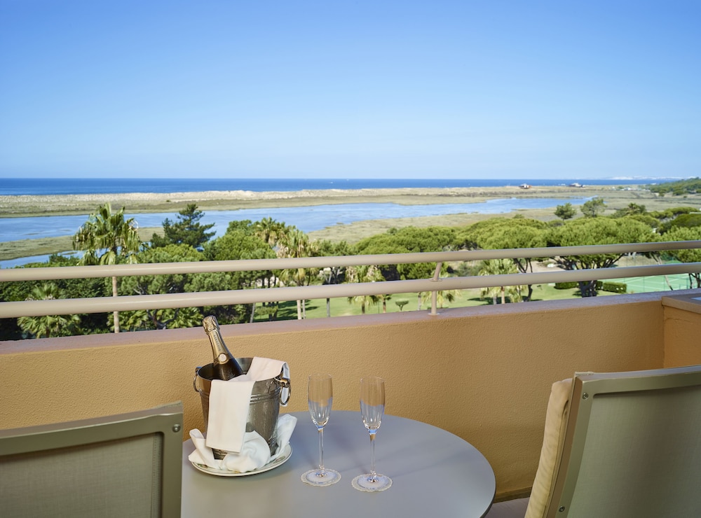 Double or Twin Room, Sea View (Lagoon Side) photo 3
