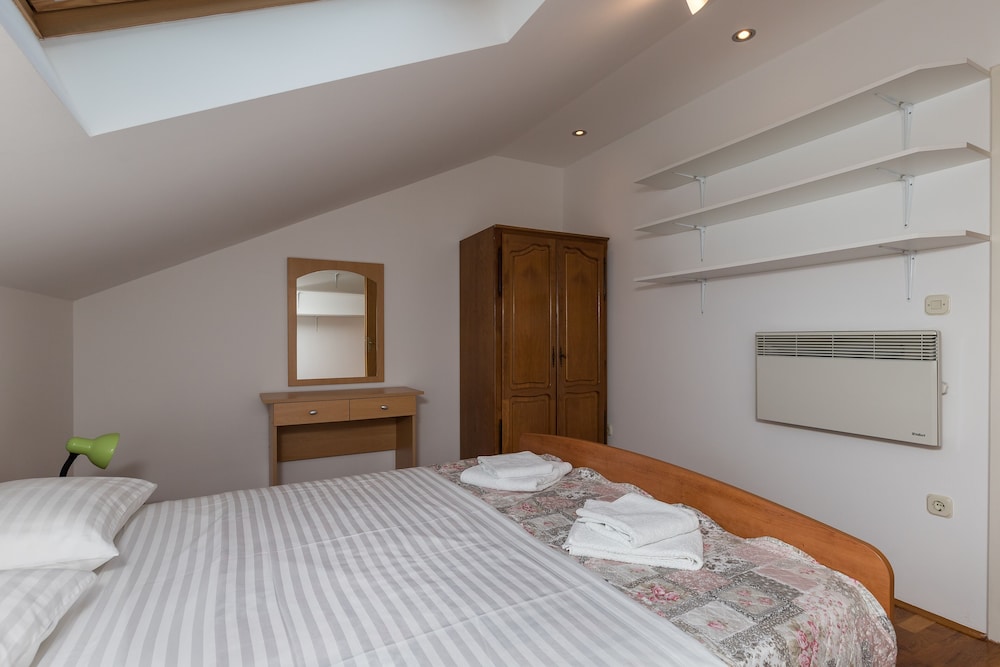 Apartment (Two Bedroom Apartment with Terrace) photo 3