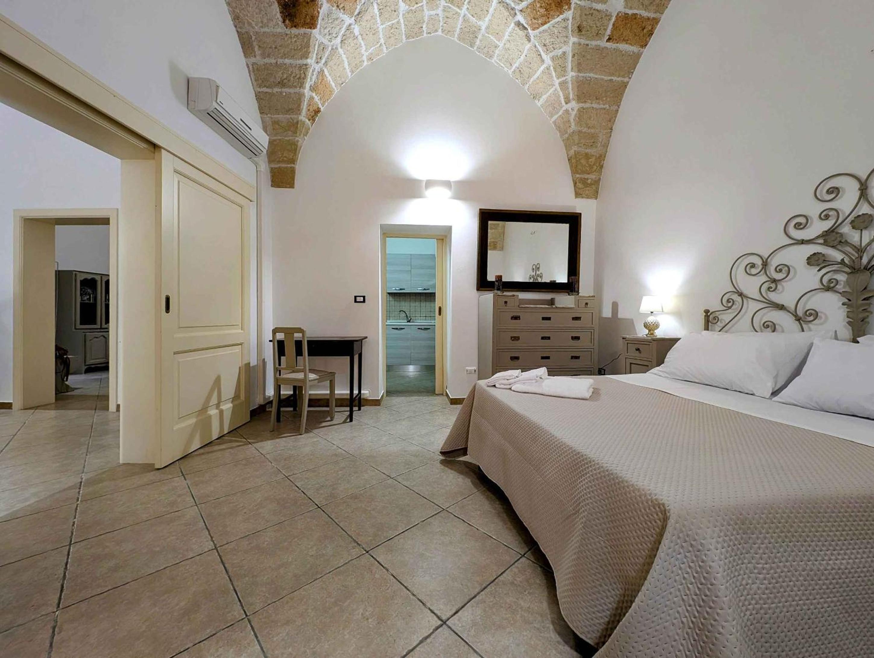 One-Bedroom House photo 2
