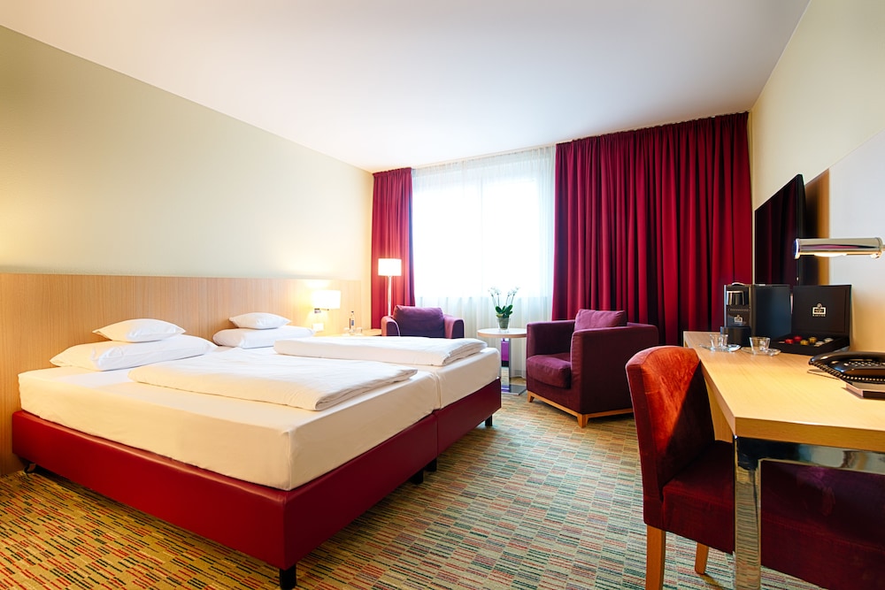 Superior Double or Twin Room, Accessible - Photo 2