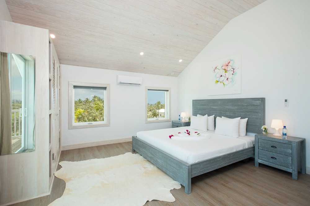 Villa photo 1